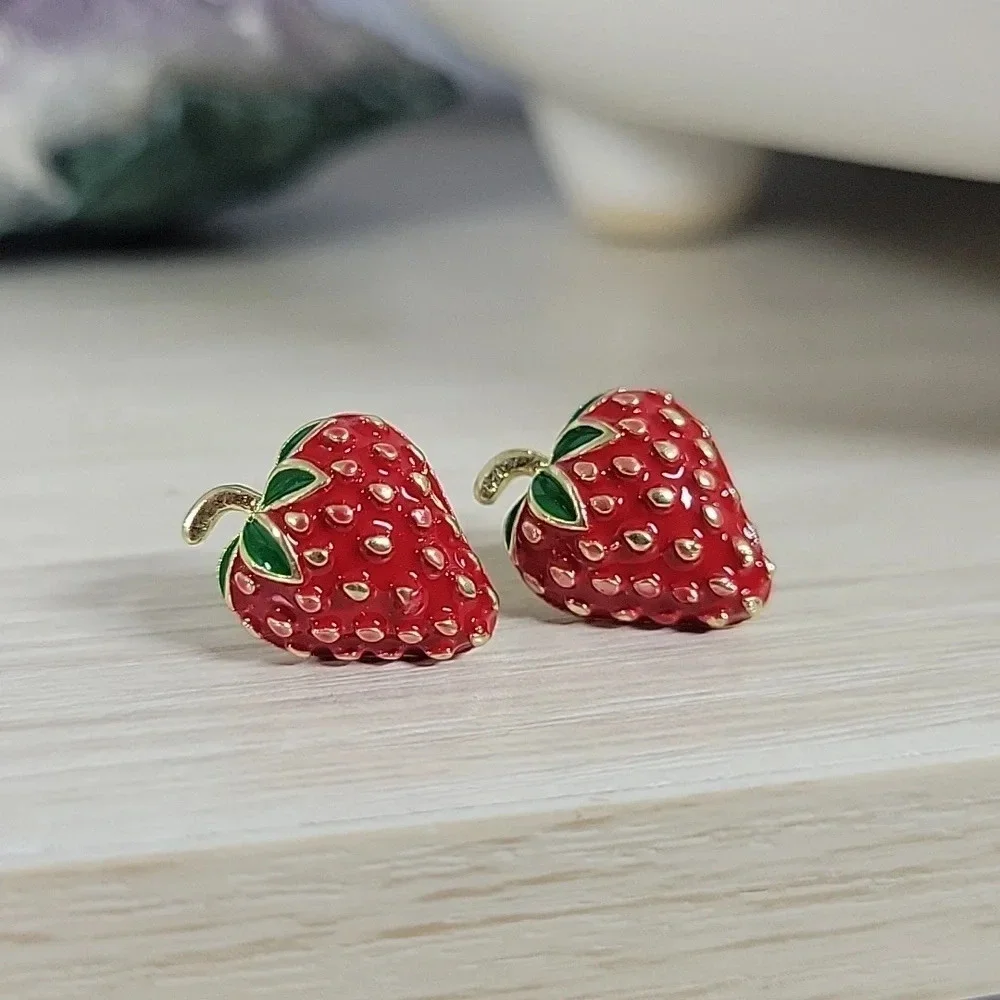 Strawberry Stud Earrings, 925 posts - Picture 1 of 6